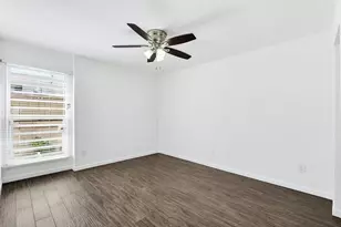 9548 Pagewood Ln, Houston, TX 77063 - Photo 9
