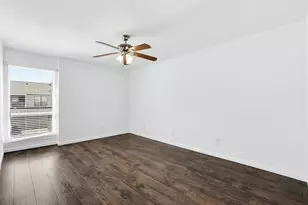 9548 Pagewood Ln, Houston, TX 77063 - Photo 15
