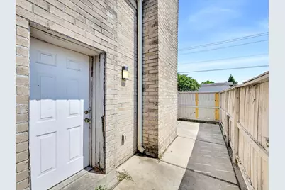 9548 Pagewood Lane #9548, Houston, TX 77063 - Photo 23