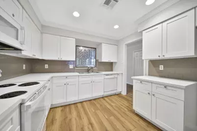 7846 Kendalia Drive, Houston, TX 77036 - Photo 7