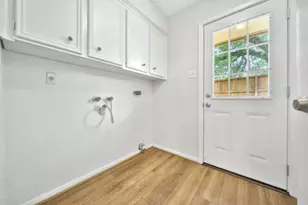 7846 Kendalia Dr, Houston, TX 77036 - Photo 11