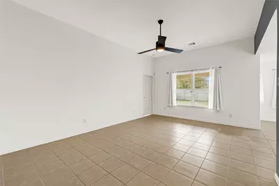 315 Hawks View Drive, La Marque, TX 77568 - Photo 7