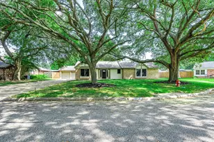 1908 Maxwell Circle, Alvin, TX 77511 - Photo 1