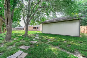 1908 Maxwell Circle, Alvin, TX 77511 - Photo 29