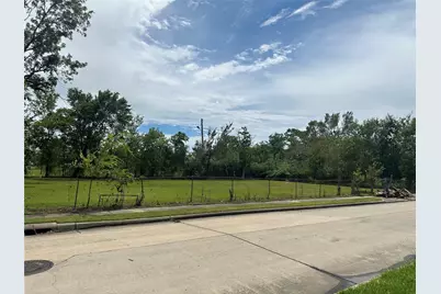 5916 Engleford Street, Houston, TX 77026 - Photo 3