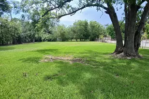 5916 Engleford St, Houston, TX 77026 - Photo 1