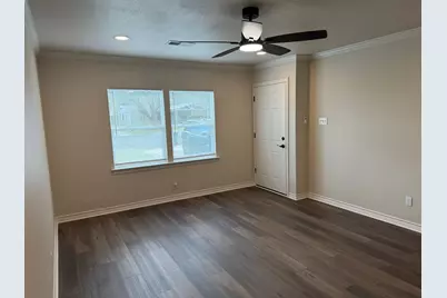 1010 15th Avenue N, Texas City, TX 77590 - Photo 3