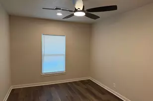 1010 15th Ave N, Texas City, TX 77590 - Photo 9