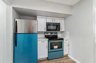 13210 Rockglen St, Houston, TX 77015 - Photo 9