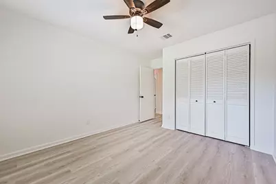 409 Linda Lane, Friendswood, TX 77546 - Photo 35