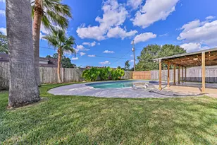 409 Linda Ln, Friendswood, TX 77546 - Photo 41