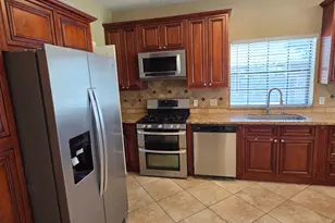 1323 Falling Leaf Ln, Seabrook, TX 77586 - Photo 5