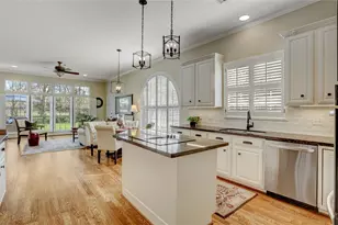 51 Dartmoor Ct, Sugar Land, TX 77479 - Photo 9