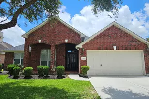 11402 Softbreeze Ct, Pearland, TX 77584 - Photo 1