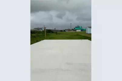 992 S Monkhouse Drive, Crystal Beach, TX 77650 - Photo 5