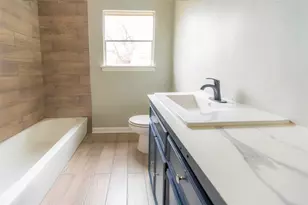 5826 Flamingo Dr, Houston, TX 77033 - Photo 19