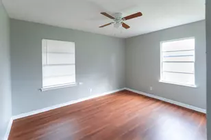 5826 Flamingo Dr, Houston, TX 77033 - Photo 21