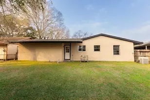 5826 Flamingo Dr, Houston, TX 77033 - Photo 27