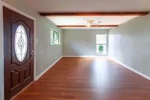 5826 Flamingo Dr, Houston, TX 77033 - Photo 3