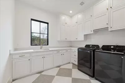 9213 Hilldale Street, Spring Valley Village, TX 77055 - Photo 43