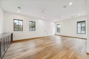 9213 Hilldale St, Spring Valley Village, TX 77055 - Photo 33