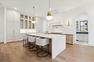 9213 Hilldale St, Spring Valley Village, TX 77055 - Photo 11