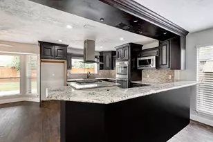 1502 Wesley Ln, Deer Park, TX 77536 - Photo 11