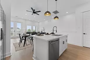 3011 Jensen Spgs Ln, Houston, TX 77026 - Photo 9