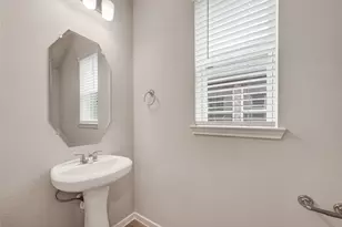 2110 Spring Hollow Dr, Baytown, TX 77521 - Photo 31