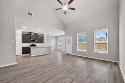 2110 Spring Hollow Drive, Baytown, TX 77521 - Photo 5