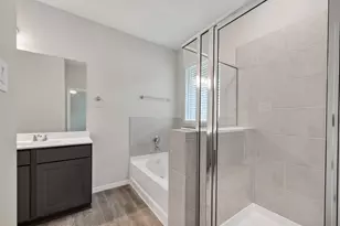 2110 Spring Hollow Dr, Baytown, TX 77521 - Photo 15