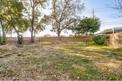 930 Shawnee Trace, Grand Prairie, TX 75051 - Photo 25