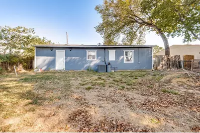 930 Shawnee Trace, Grand Prairie, TX 75051 - Photo 5