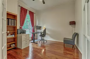 11 N French Oaks Circle, The Woodlands, TX 77382 - Photo 5