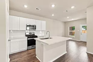 2796 English Laurel Dr, Alvin, TX 77511 - Photo 5