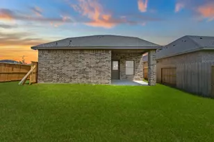 2796 English Laurel Dr, Alvin, TX 77511 - Photo 19
