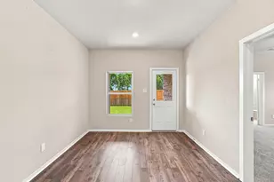 2796 English Laurel Dr, Alvin, TX 77511 - Photo 11