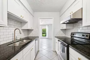 14536 Misty Meadow Ln, Houston, TX 77079 - Photo 13