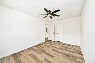 13122 Benford Dr, Houston, TX 77099 - Photo 17