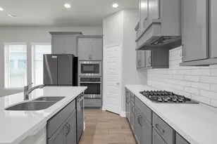 328 Rise Ln, Montgomery, TX 77316 - Photo 7