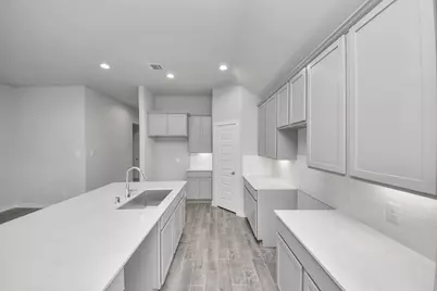 11719 Leafy Laurel Drive, Houston, TX 77066 - Photo 7