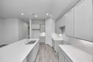 11719 Leafy Laurel Dr, Houston, TX 77066 - Photo 7