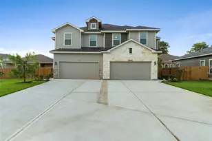 217 Oakcrest, Conroe, TX 77304 - Photo 1