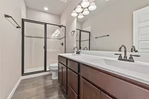 217 Oakcrest, Conroe, TX 77304 - Photo 5