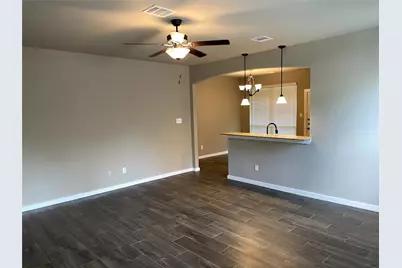 217 Oakcrest, Conroe, TX 77304 - Photo 7