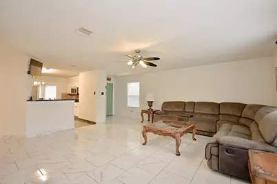 2719 Magnolia Hills Trl, Houston, TX 77038 - Photo 23