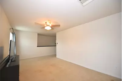 2719 Magnolia Hills Trl, Houston, TX 77038 - Photo 13