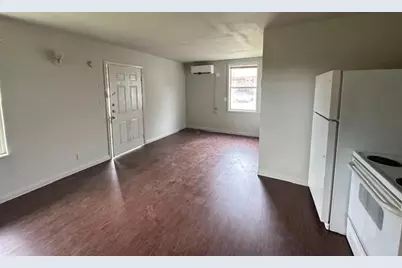 11226 W Jacinto Drive, Houston, TX 77044 - Photo 7