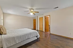 10703 Crestfield Ct, Houston, TX 77070 - Photo 9