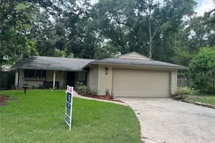 9 Wolfhound Ln, The Woodlands, TX 77380 - Photo 1